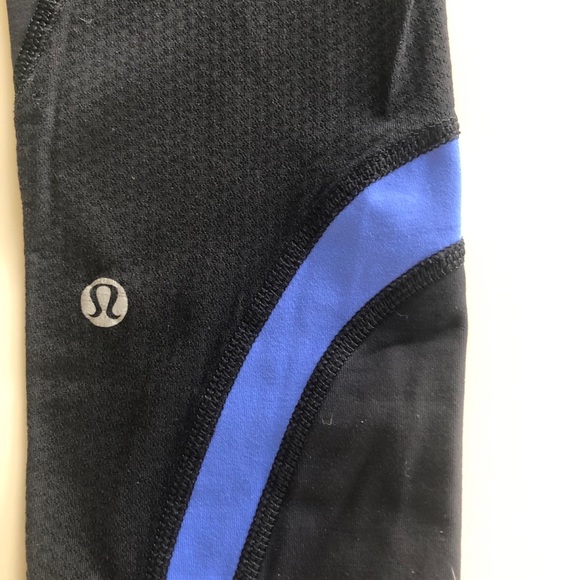 Lululemon Blue Striped WunderUnder Size 4 - Picture 2 of 3